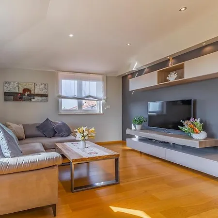 Sanny Apartment Andy Medulin